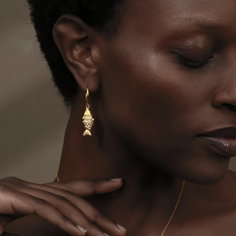 SHIMMER FISH EARRINGS - GOLD