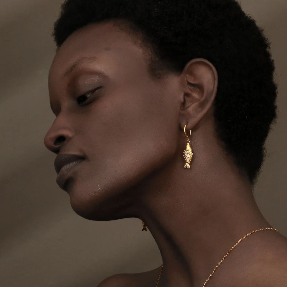 SHIMMER FISH EARRINGS - GOLD